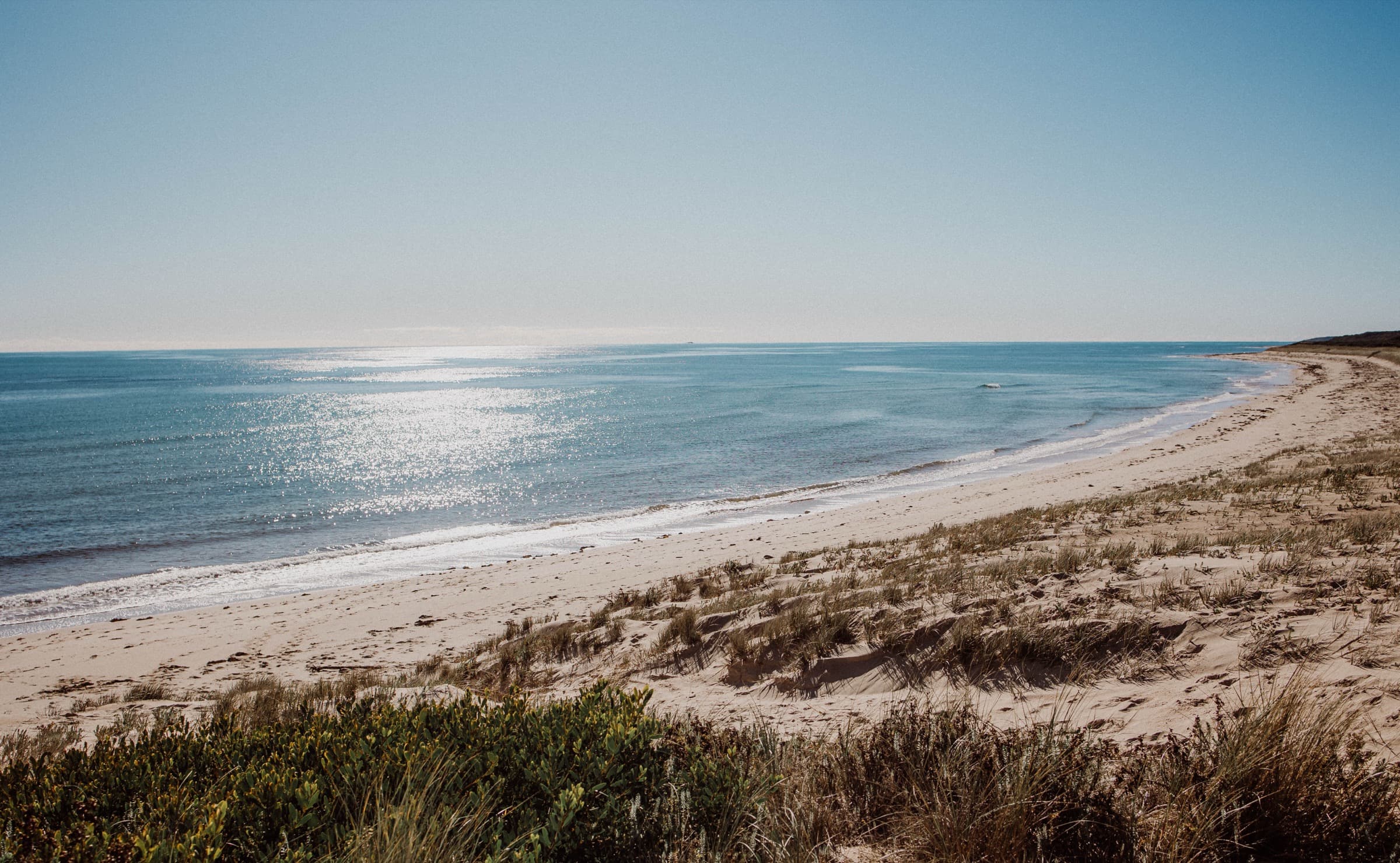 The beach at Beechford curving north